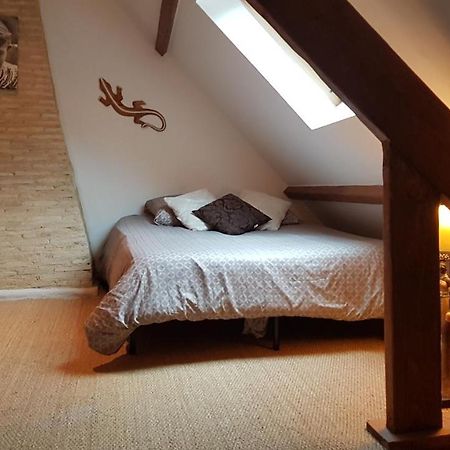 La Belmontaise Bed and Breakfast Beaumont-sur-Sarthe Exteriör bild