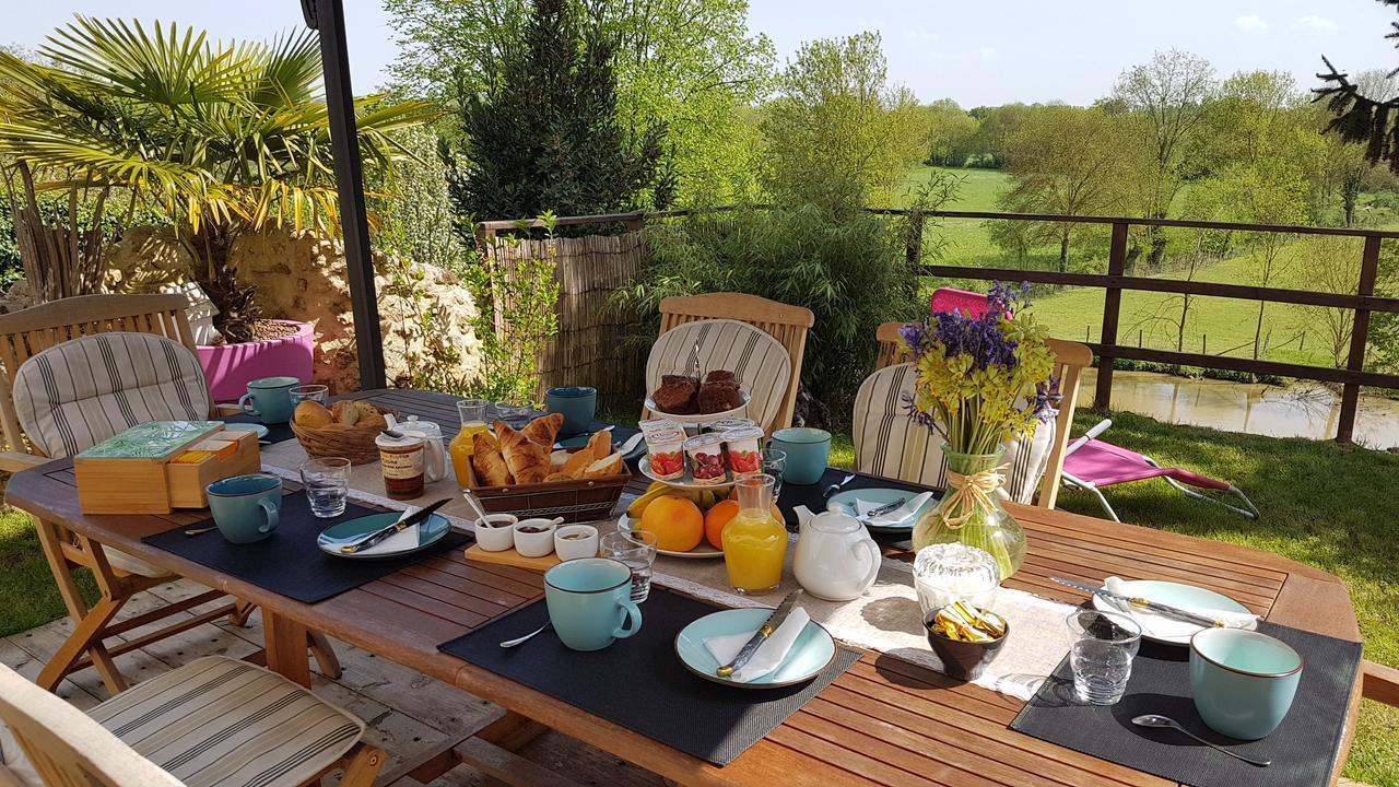 La Belmontaise Bed and Breakfast Beaumont-sur-Sarthe Exteriör bild