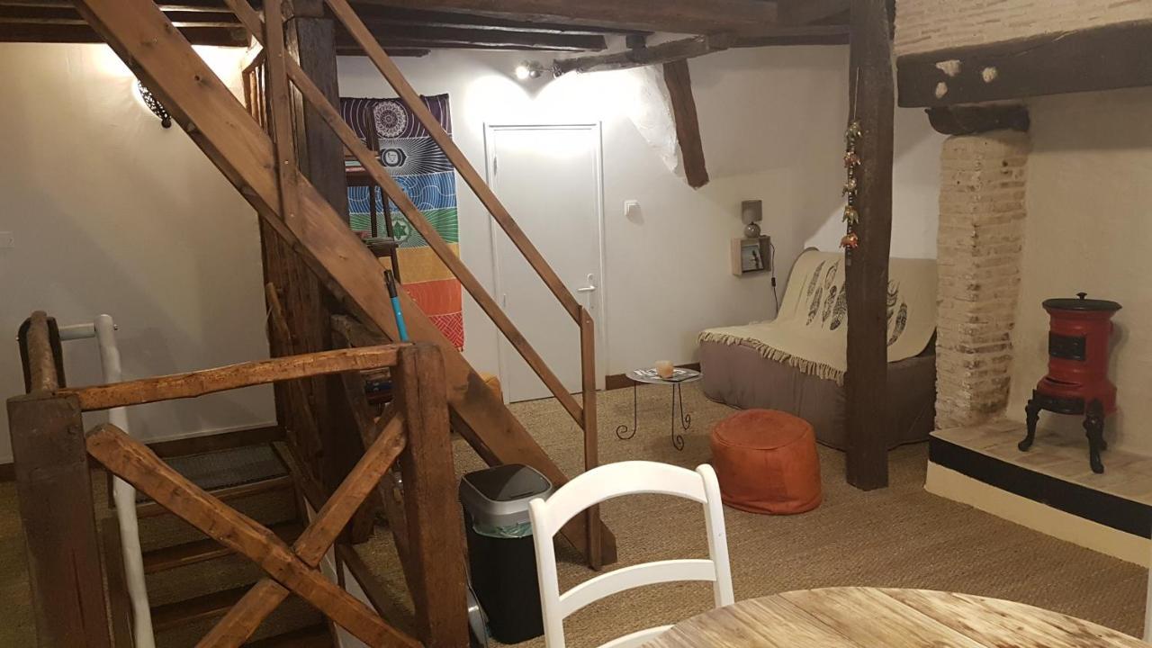La Belmontaise Bed and Breakfast Beaumont-sur-Sarthe Exteriör bild